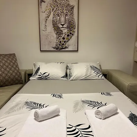 Comfortable And Hygienic Suetuedyo Apartment